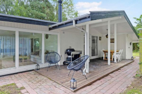 Newly Renovated Holiday Home In The Forest, Faxe Ladeplads